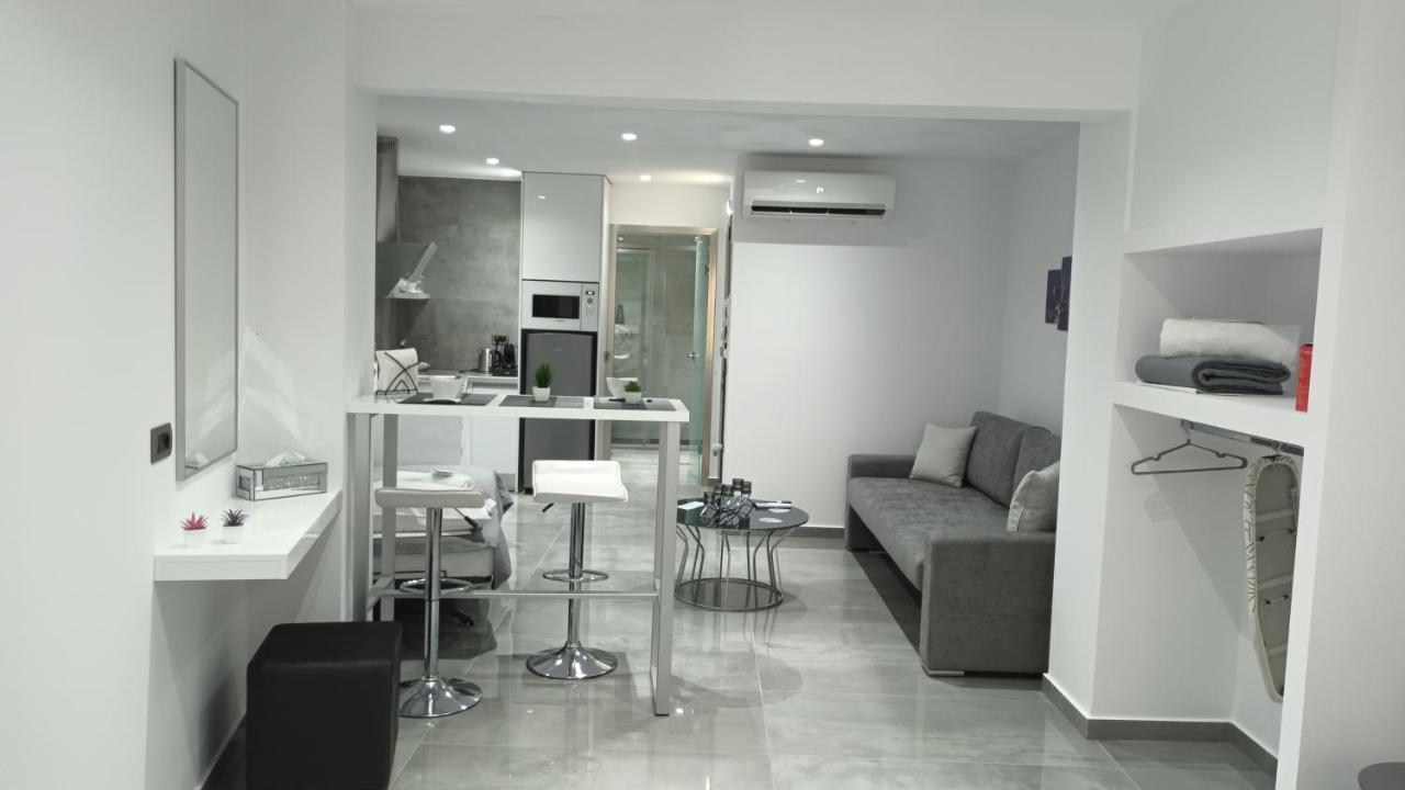 Km Luxury Downtown * Iraklio